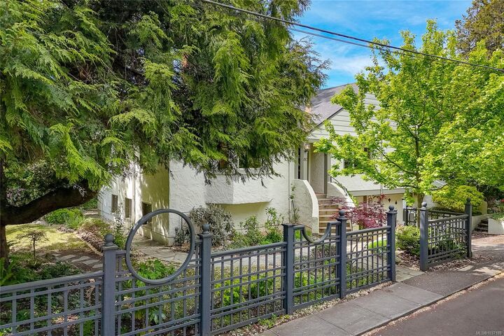 Property Photo:  812 Langham Crt  BC V8V 4J2 