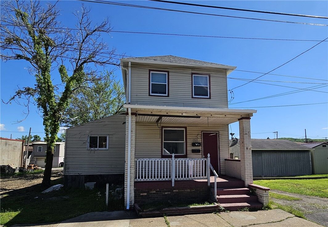 Property Photo: 1327 Pacific Ave PA 15061