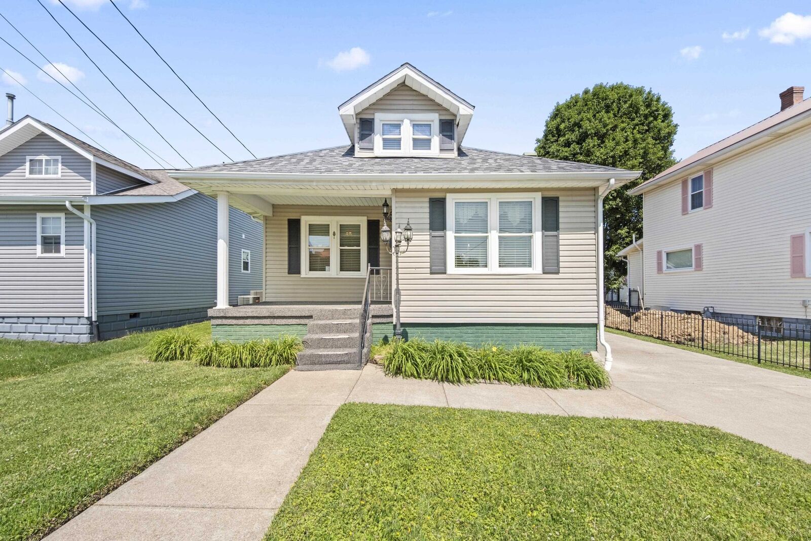 Property Photo:  2419 29th Street  KY 41102 