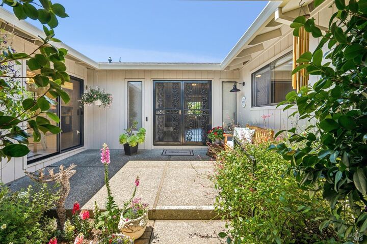 Property Photo:  8845 Hood Mountain Circle  CA 95409 
