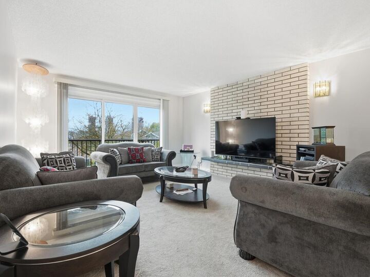 Property Photo:  4767 Union Street  BC V5C 2Y5 