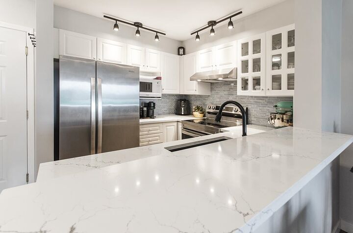 Property Photo: 155 E 3rd Street 305 BC V7L 1E5