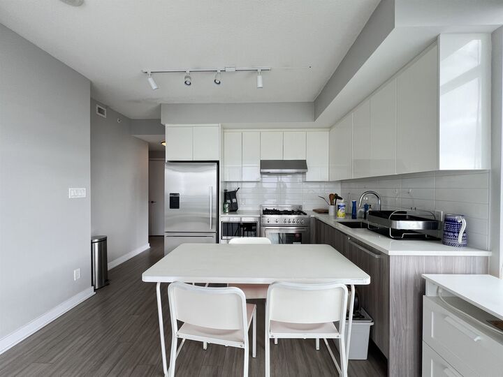 Property Photo:  4900 Lennox Lane 4007  BC V5H 0G9 