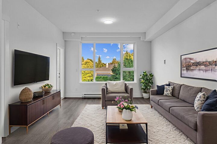 Property Photo:  9983 E Barnston Drive 214  BC V4N 6T3 