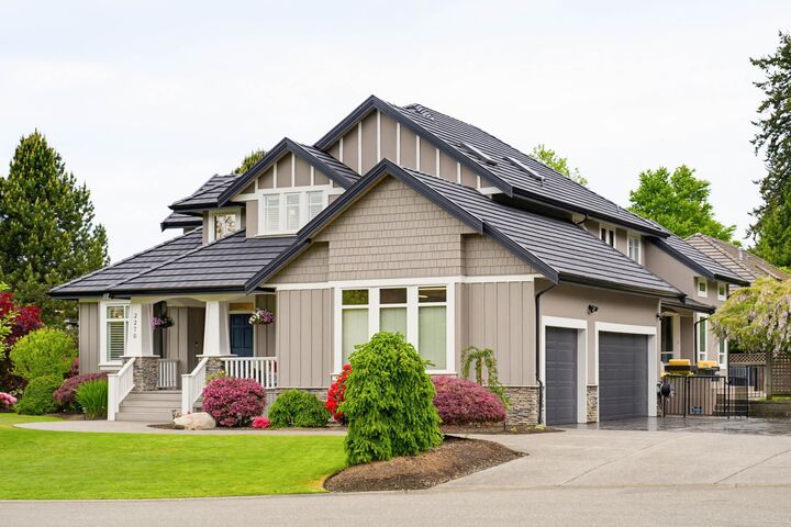 Property Photo: 2276 Chantrell Park Drive BC V4A 9W8