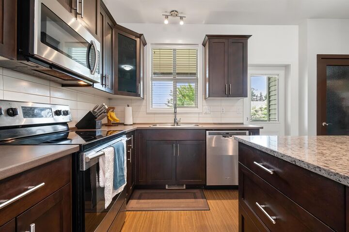 Property Photo:  44420 Sherry Drive 18  BC V2R 0R6 