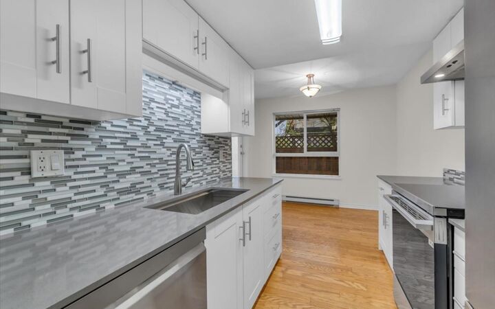 Property Photo:  1641 Woodland Drive 104  BC V5L 3S9 