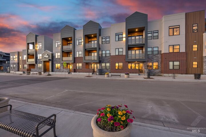 Property Photo: 4430 E Haystack St 205 ID 83716