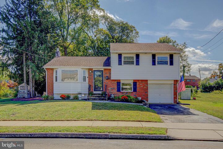 Property Photo:  138 Gary Drive  NJ 08690 