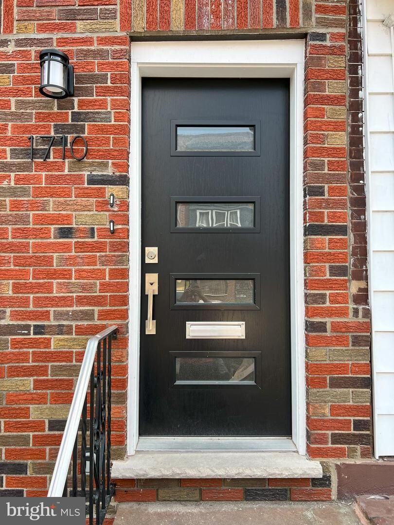 Property Photo:  1710 Snyder Avenue 2  PA 19145 