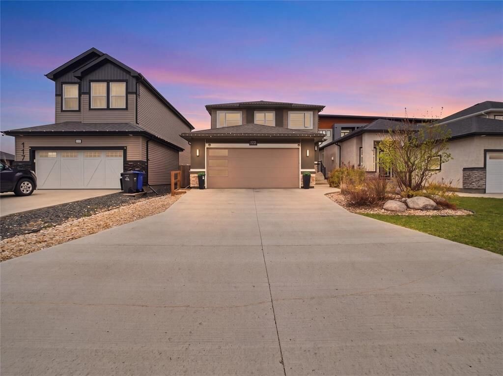 Property Photo: 113 Wapta Crescent MB R3X 0P1