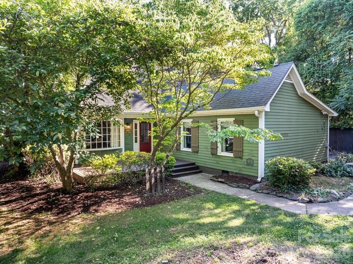 Property Photo:  4330 Brookfield Drive  NC 28210 
