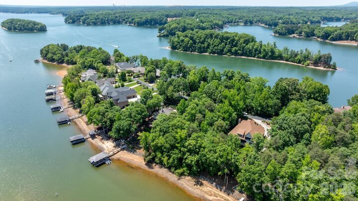 Property Photo:  313 Windemere Isle Road  NC 28677 