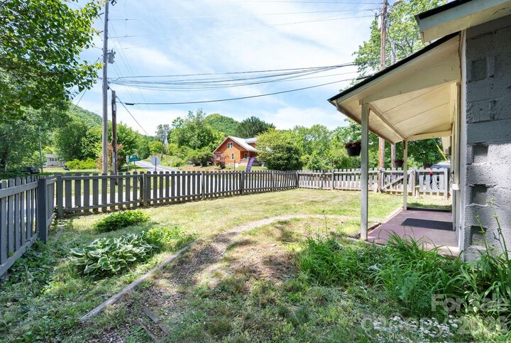 Property Photo:  2802 Beaverdam Road  NC 28716 