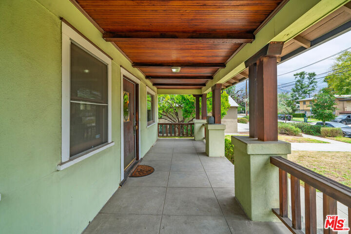 Property Photo:  105 El Nido Ave  CA 91107 