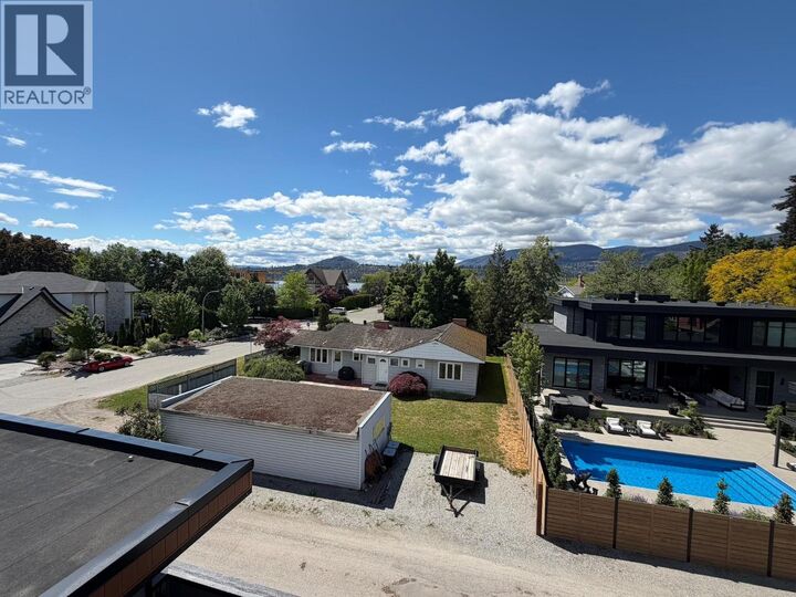2041 Abbott Street — photo 1