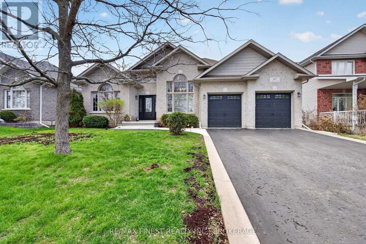 Property Photo:  417 McCallum Street  ON K7K 7L6 