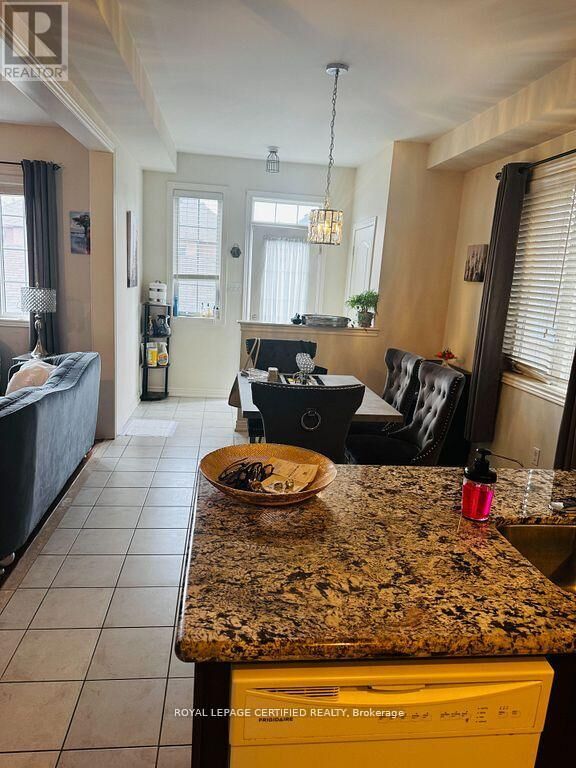 Property Photo: 5463 Tenth Line Upper ON L5M 0V7