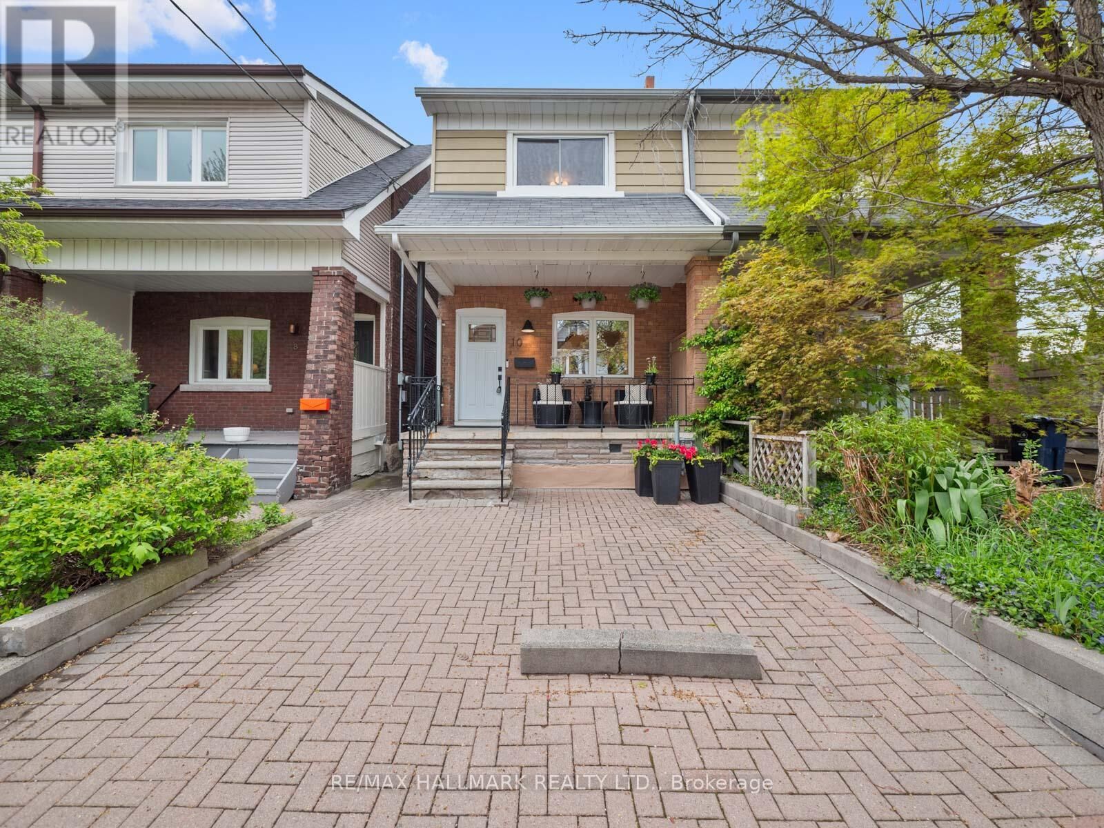 Property Photo:  10 Ferrier Avenue  ON M4K 3H4 
