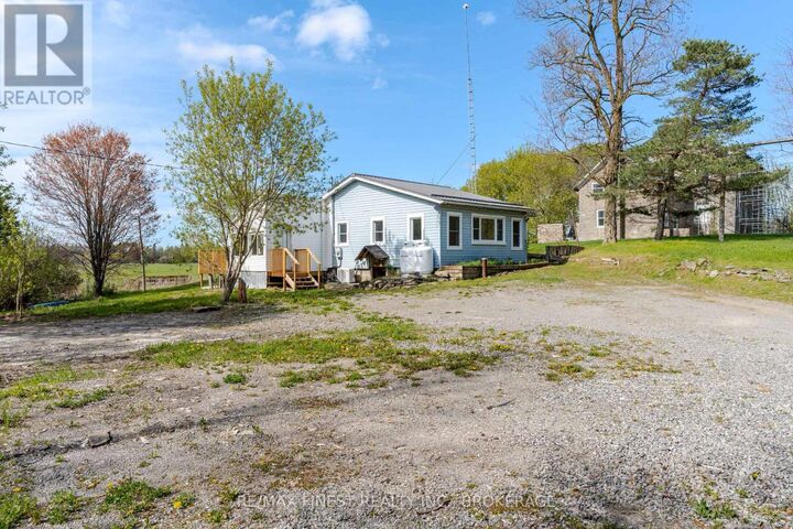 Property Photo:  6804 6th Concession Road  ON K6V 5T5 