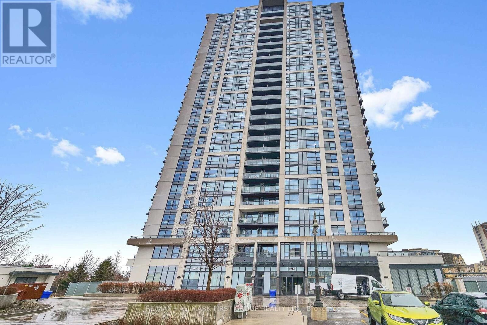 Property Photo:  1255 Bayly Street 605  ON L1W 0B6 