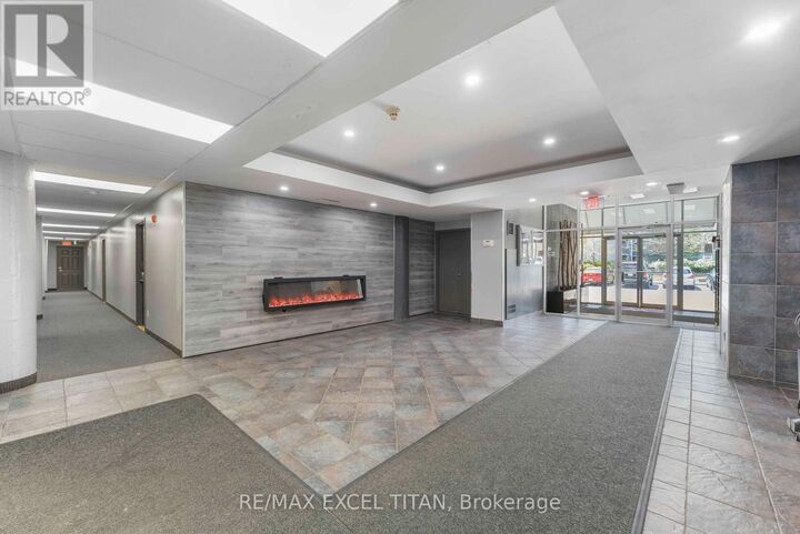Property Photo: 1401 Dupont Street 605 ON M6H 2B1