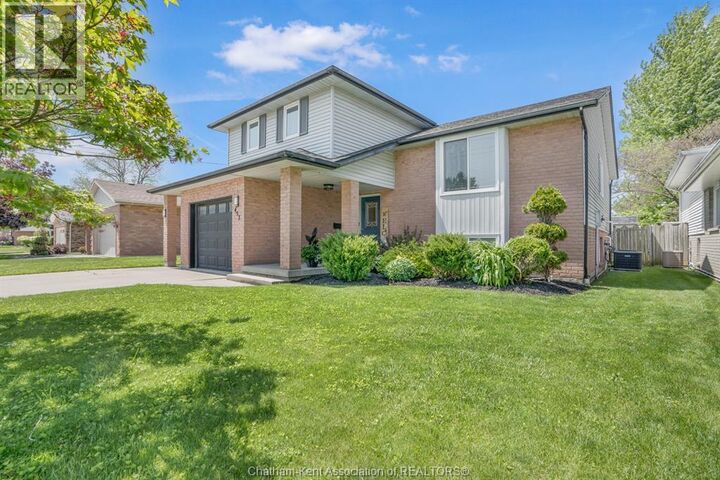 Property Photo:  457 McNaughton Avenue East  ON N7L 2H2 