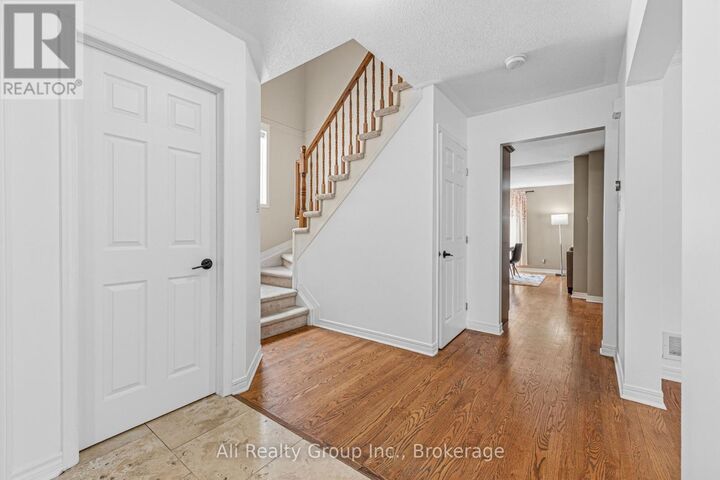 Property Photo:  132 Grenadier Way  ON K2J 4M1 