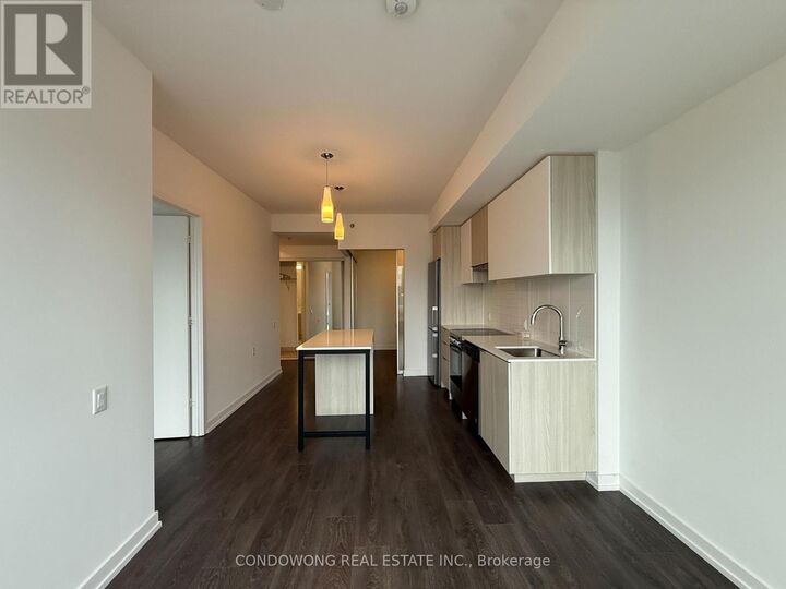 Property Photo:  203 College Street 1401  ON M5T 0C8 
