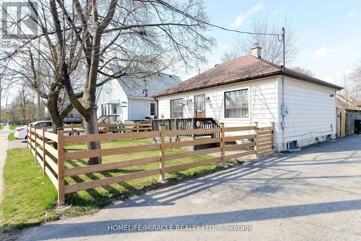 Property Photo:  7 Sophia Street  ON L6V 1T8 