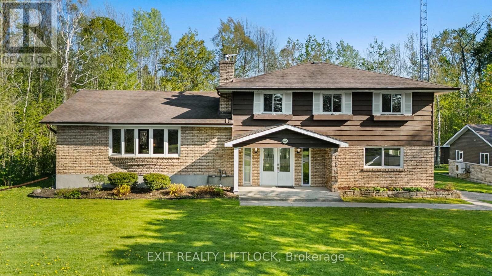 Property Photo:  2225 Parkhill Road West  ON K9J 6X4 
