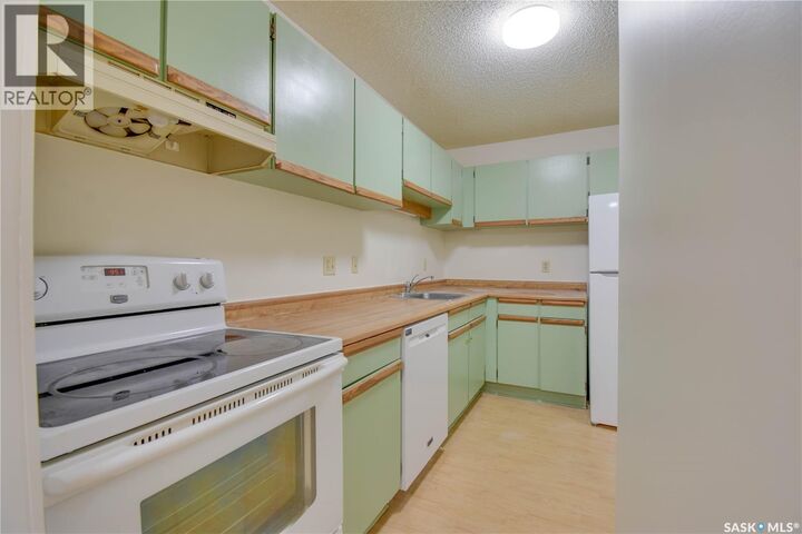 Property Photo: 101 375 Kingsmere Boulevard SK S7J 4J6