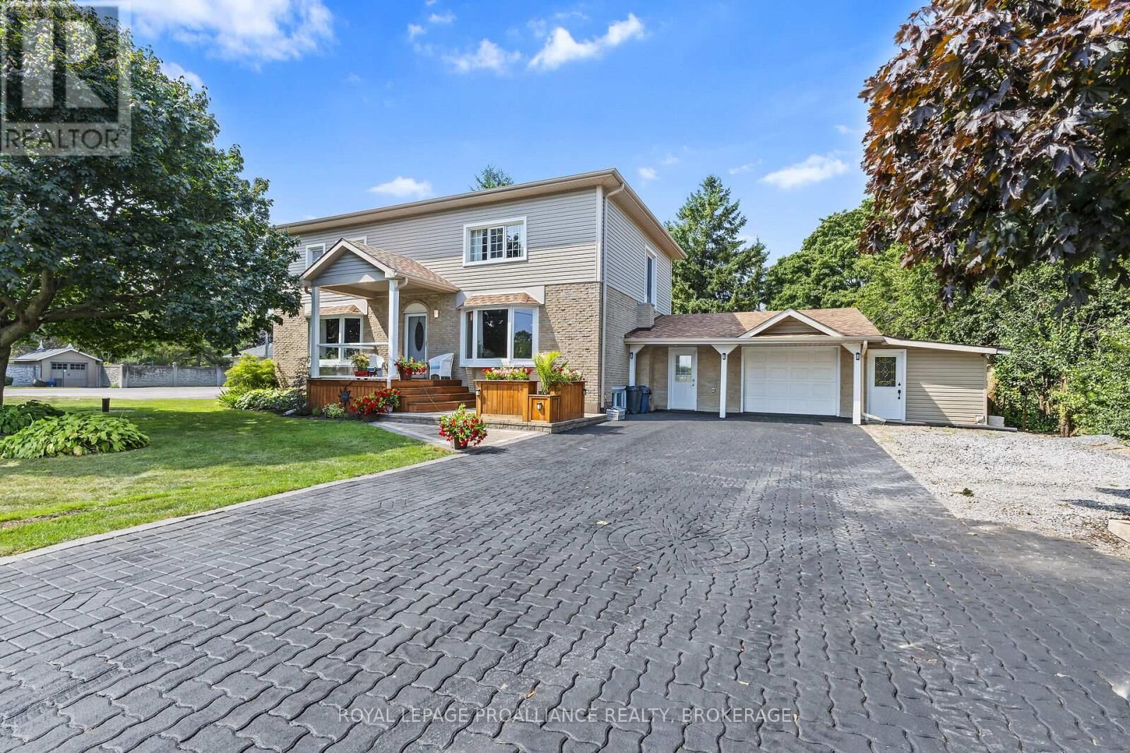 Property Photo:  2112 Burbrook Road  ON K7L 4V4 