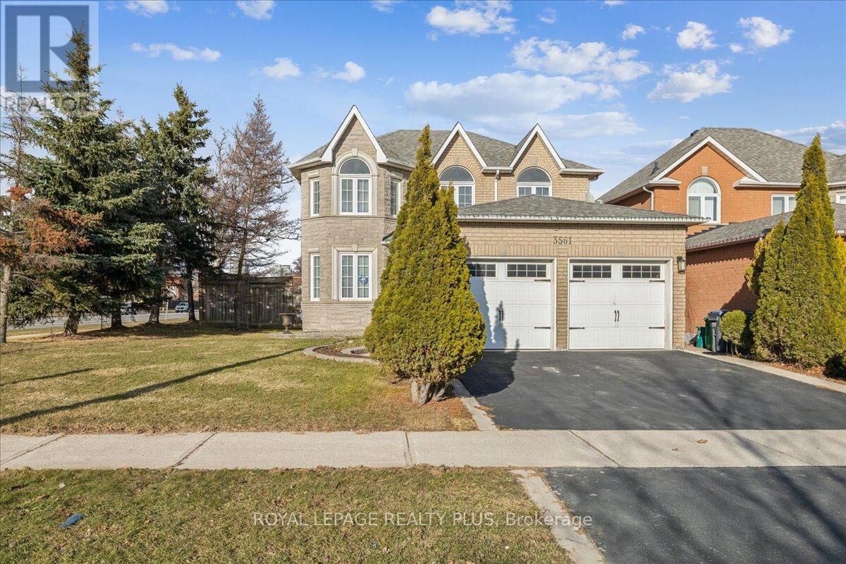 Property Photo: 3561 Old Orchard Park Drive ON L5B 4E3