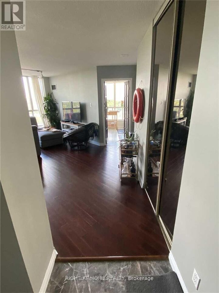 Property Photo:  2285 Lake Shore Boulevard West 910  ON M8V 3X9 