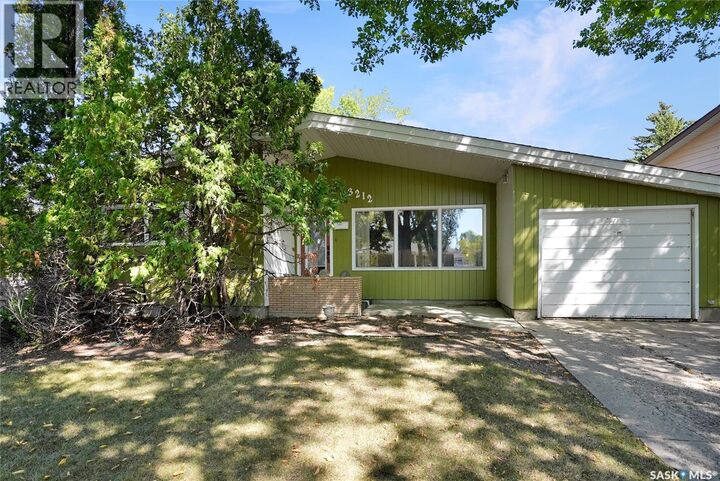 Property Photo:  3212 L'Arche Crescent  SK S4S 5V8 