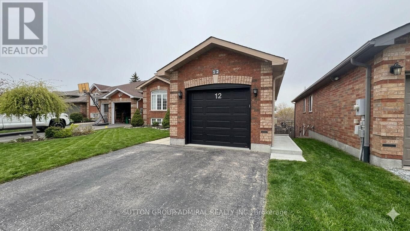 Property Photo:  12 Revelstoke Court Lower  ON L4N 8X7 