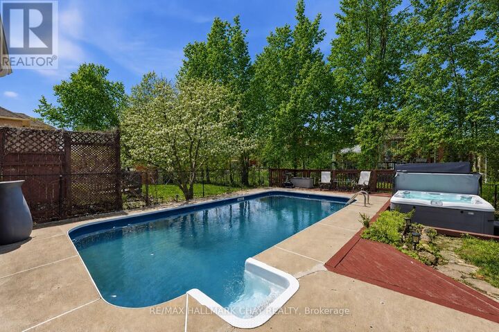 Property Photo:  117 Brown Street  ON L4N 7V7 
