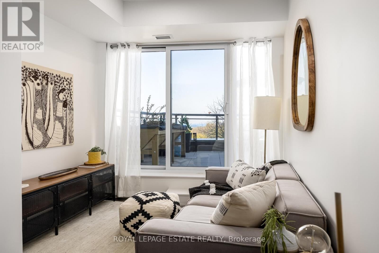 Property Photo: 90 Glen Everest Road 611 ON M1N 0C3
