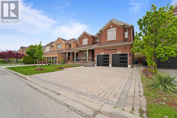 Property Photo:  3259 Alpaca Avenue  ON L5M 7V4 