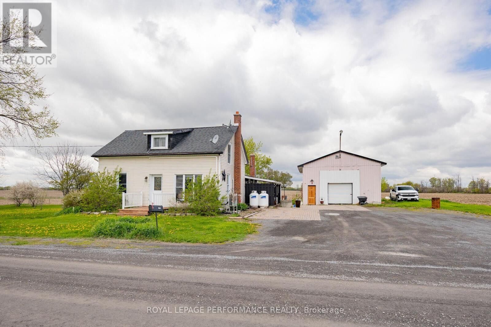 Property Photo:  16615 Duff'S Corners Road  ON K0C 1V0 