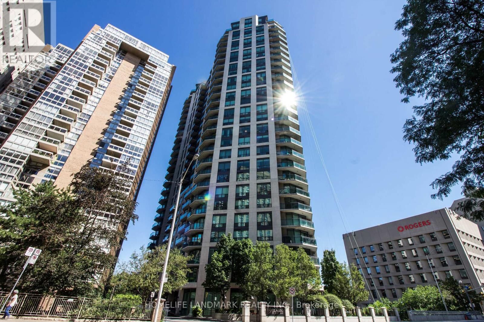 Property Photo:  300 Bloor Street East 912  ON M4W 3Y2 