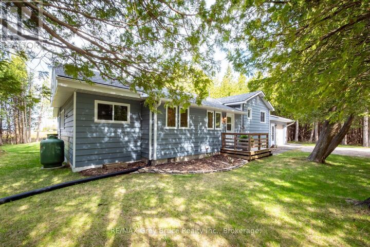 Property Photo:  188 Bay Street  ON N0H 2T0 