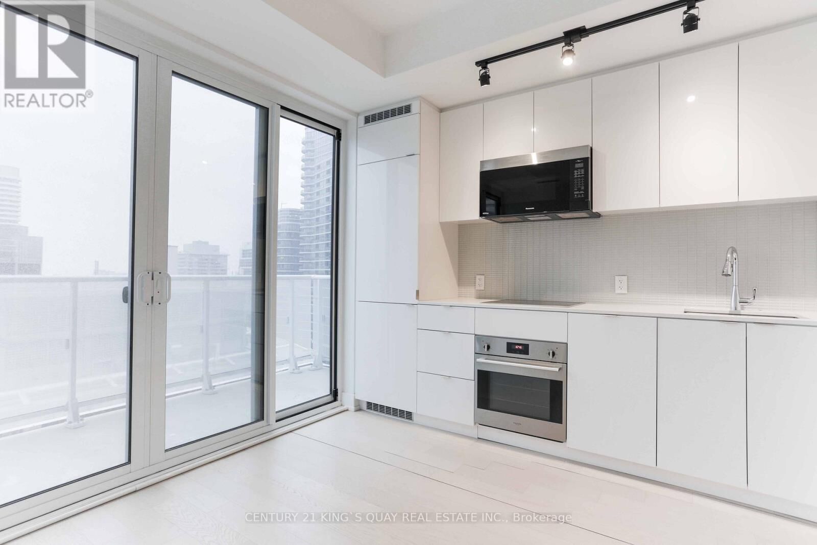 Property Photo:  7 Grenville Street 2608  ON M4Y 0E9 