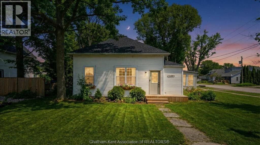 Property Photo:  148 Main Street  ON N0L 2P0 