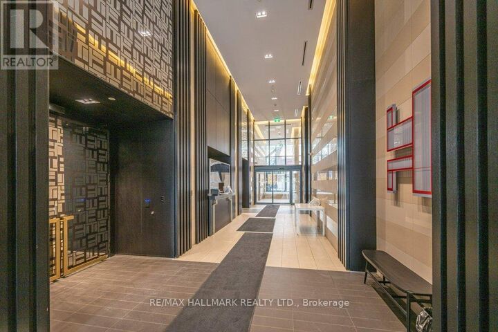 Property Photo:  501 Yonge Street 3202  ON M4Y 1X9 
