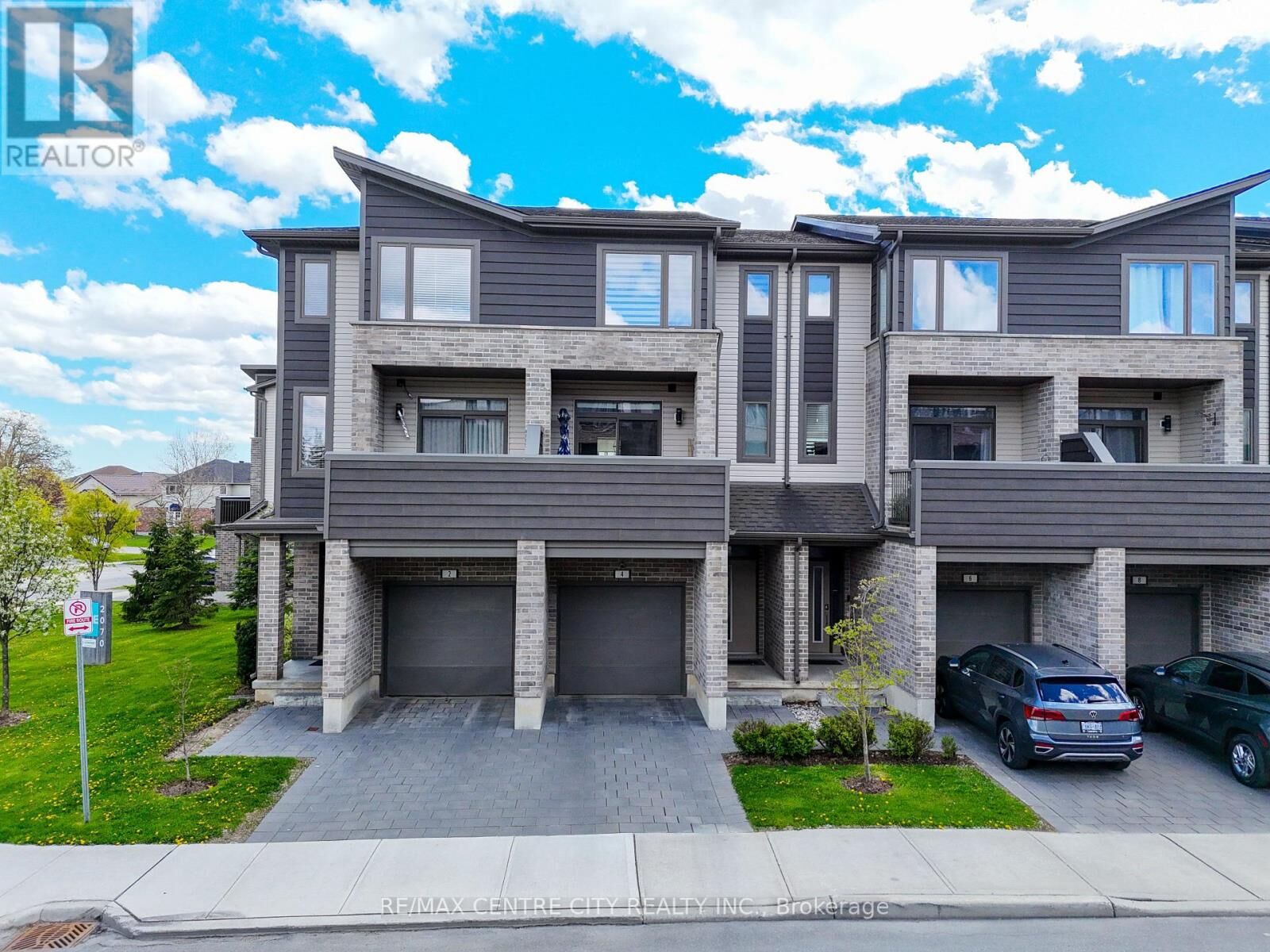 Property Photo:  2070 Meadowgate Boulevard 4  ON N6M 0H5 