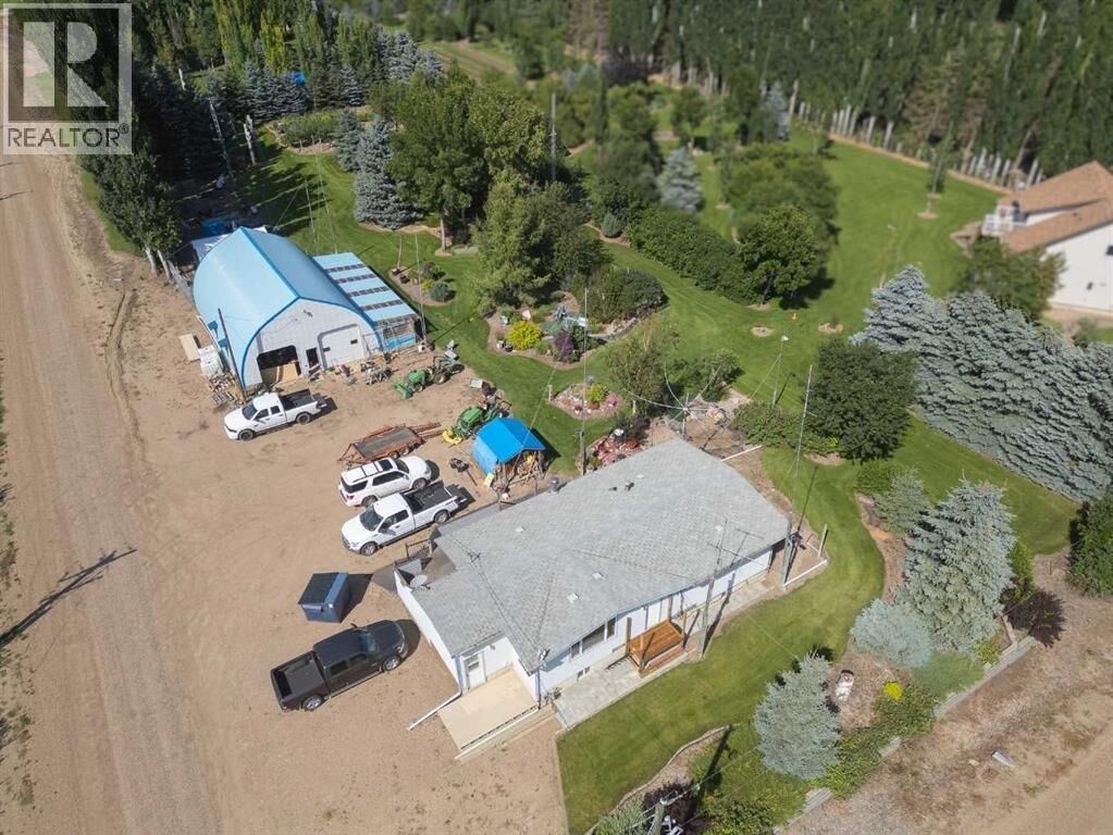 Property Photo:  145006 Township Rd 190 Road  AB T1R 1B4 