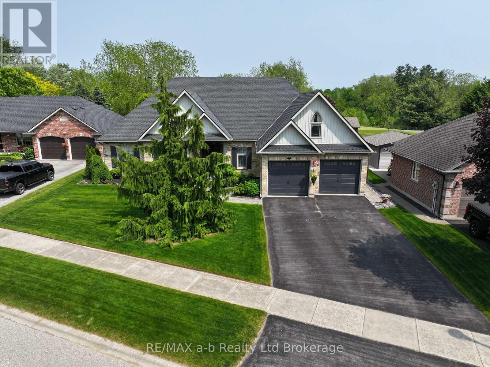Property Photo:  7 Otterview Drive  ON N0J 1R0 