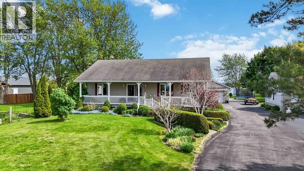 Property Photo: 4217 Bluepoint Drive ON N0N 1J6
